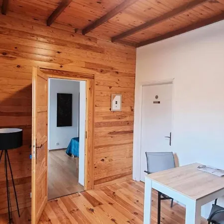 Les Tables Aux Vaches Laouzas Apartment *
