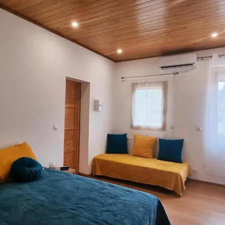 Les Tables Aux Vaches Laouzas Apartment