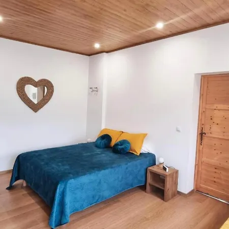 Les Tables Aux Vaches Laouzas Apartamento