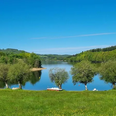 Les Tables Aux Vaches Laouzas *